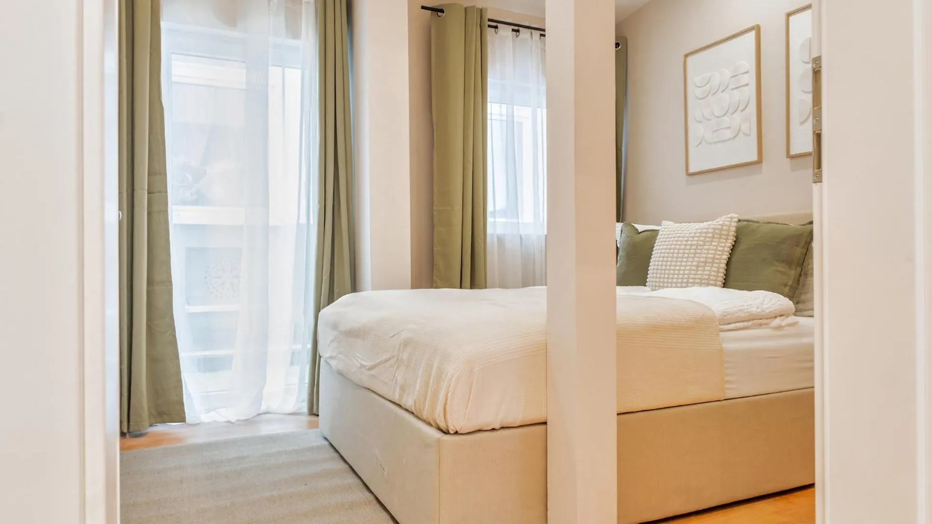 Stylish Und Zentral I 6 Minuten Zur U4 Friedensbruecke Vienna Apartment