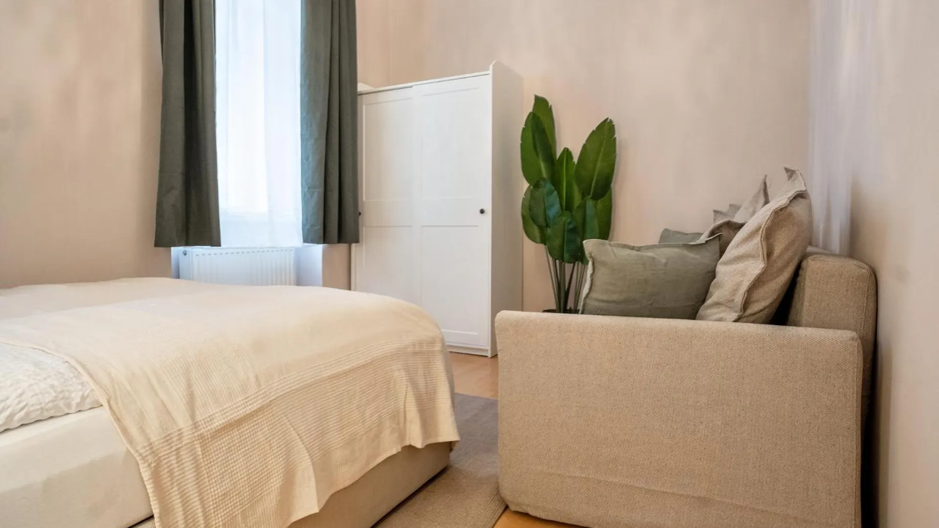 Stylish Und Zentral I 6 Minuten Zur U4 Friedensbruecke Vienna Austria