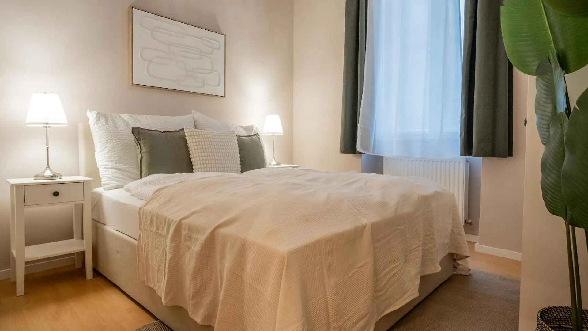 Stylish Und Zentral I 6 Minuten Zur U4 Friedensbruecke Vienna Apartment