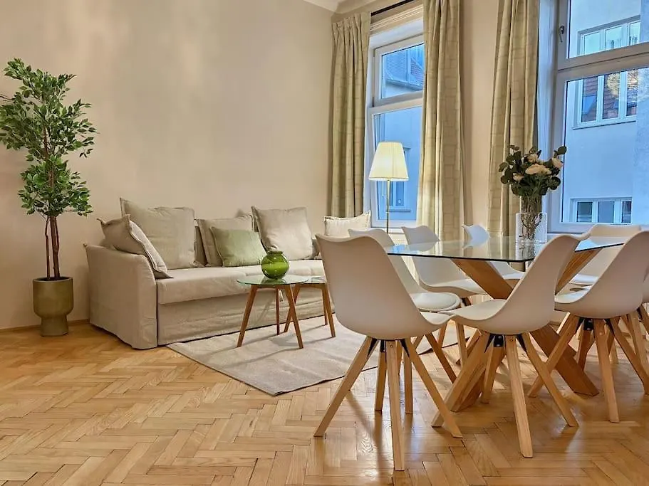 Stylish Und Zentral I 6 Minuten Zur U4 Friedensbruecke联系方式
