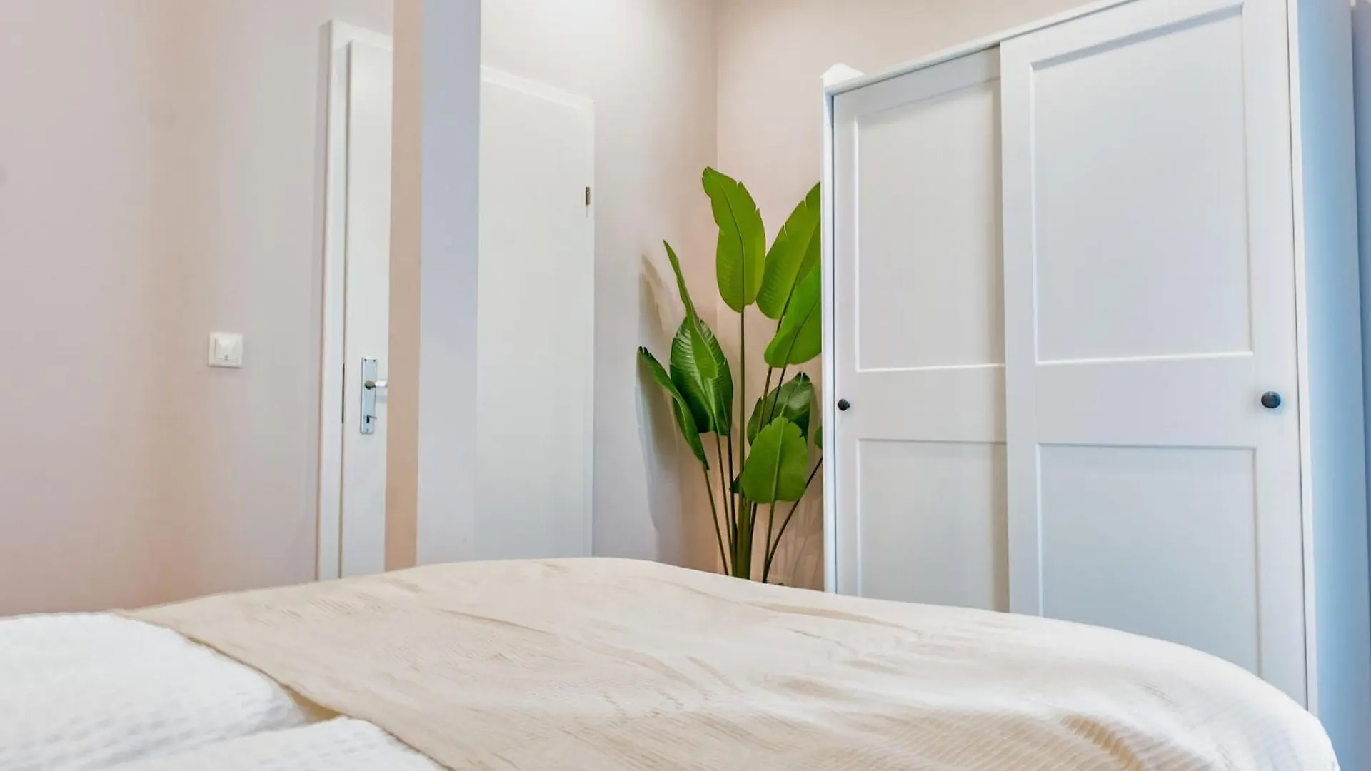 Stylish Und Zentral I 6 Minuten Zur U4 Friedensbruecke 维也纳