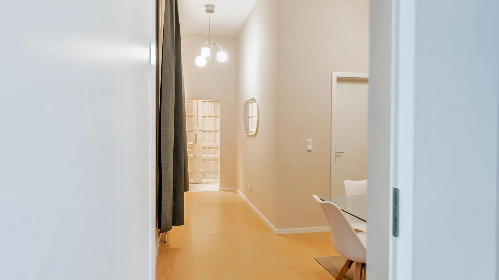 Stylish Und Zentral I 6 Minuten Zur U4 Friedensbruecke 维也纳 0*,
